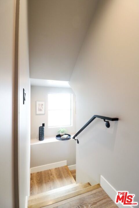 Building Photo - 1249 S Plymouth Blvd