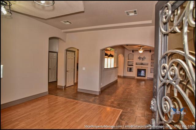 Building Photo - 3 bedroom in El Paso TX 79938