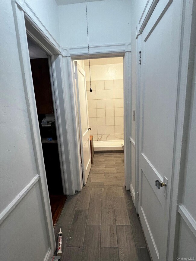 Building Photo - 11 Beach St