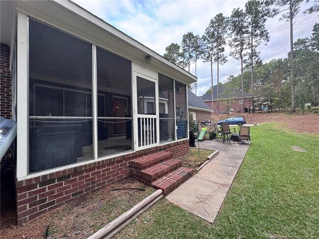 Building Photo - 6577 Countryside Dr