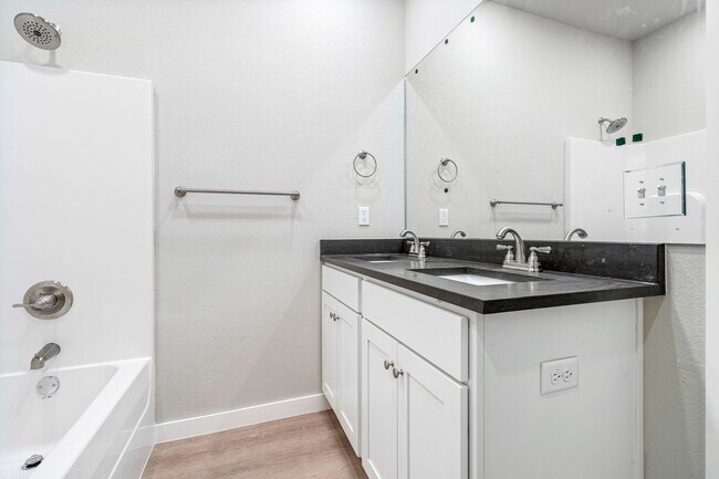 Building Photo - 259 N Wild Goose Ave