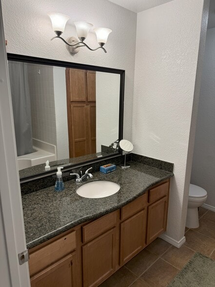 Building Photo - 3145 E Flamingo Rd