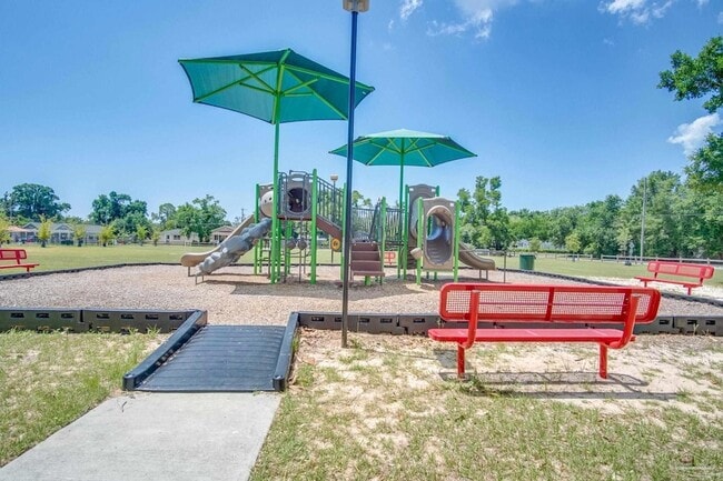 Building Photo - 203 S L St