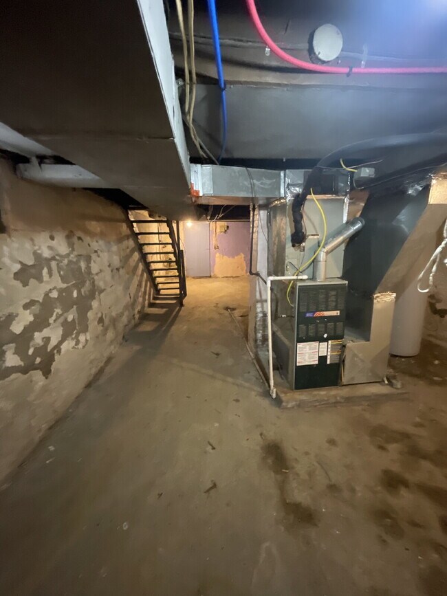 Building Photo - 618 Penn Ave