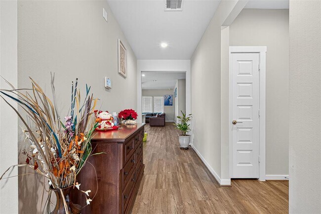 Building Photo - 3806 Favor Frst Ct
