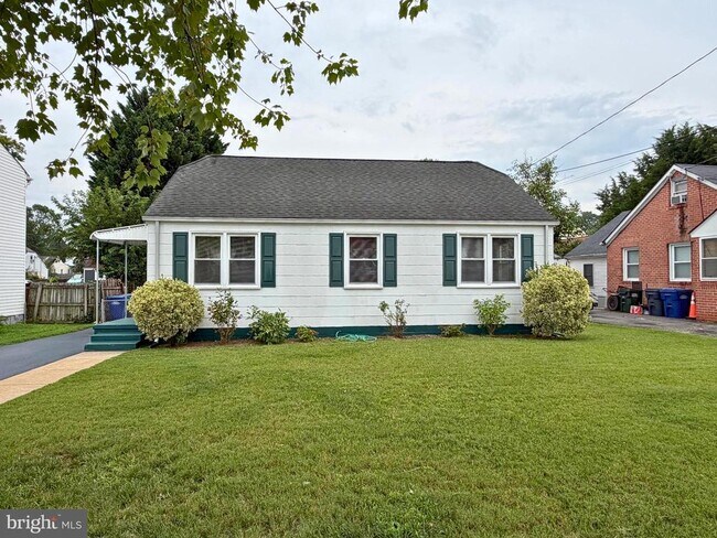 Building Photo - 6825 Westmoreland Rd