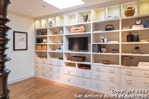 Building Photo - 140 W Fair Oaks Pl