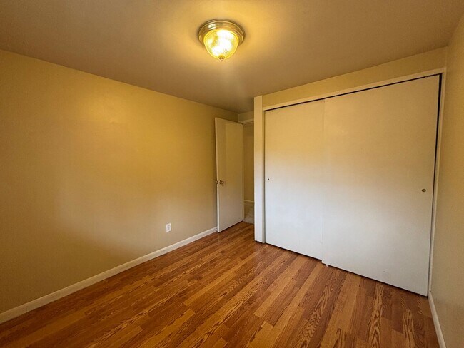 Building Photo - 209 N 28th St