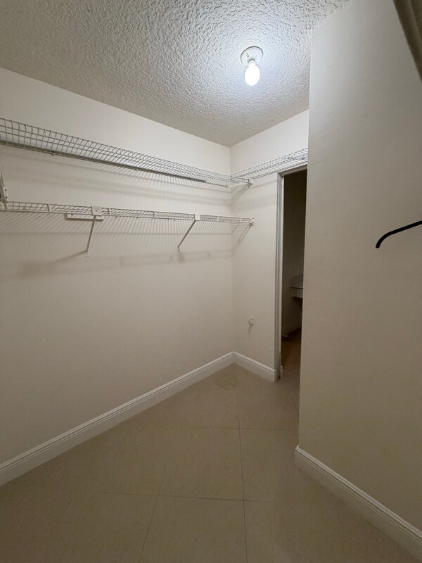 Building Photo - 19336 Carolina Cir