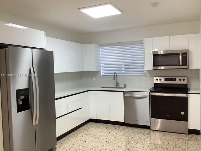 Building Photo - 7435 SW 23rd St