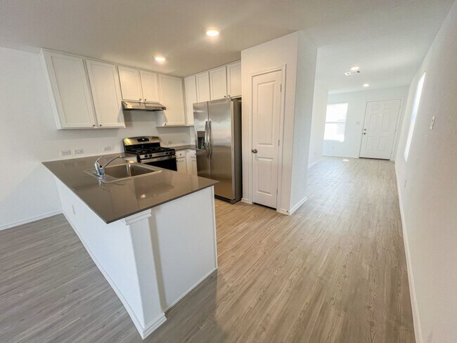 Building Photo - 4 Bedroom 1-Story Home Near SeaWorld in Northwest San Antonio