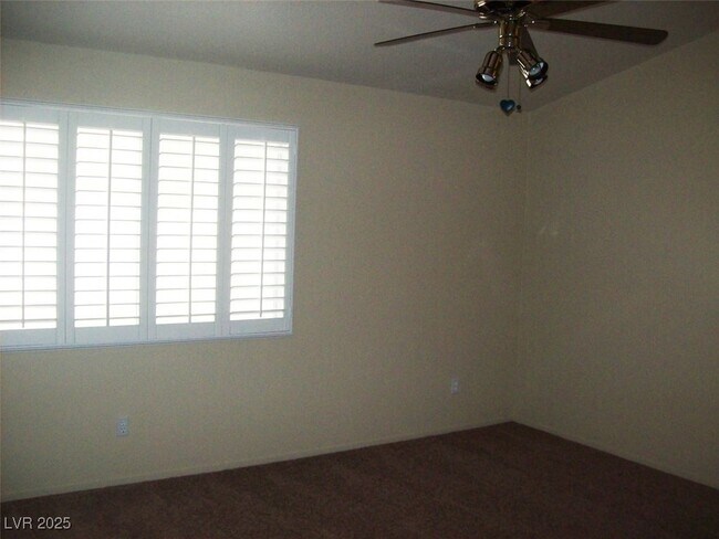 Building Photo - 5440 Red Sun Dr