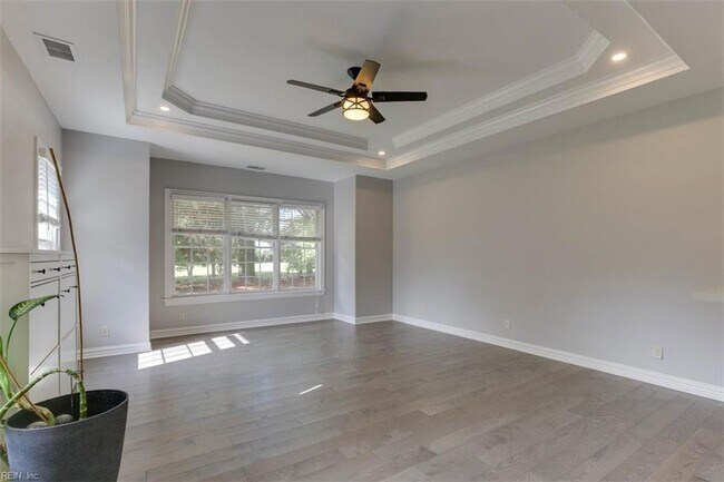 Building Photo - 5102 Waterford Pl