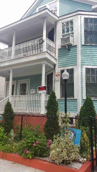 Building Photo - 753 Winchester Ave