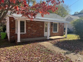 Building Photo - 2 Bedroom 1 Bath House Downtown Raleigh