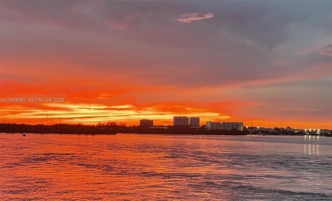 Building Photo - 286 Bal Bay Dr