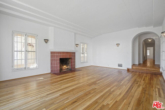 Building Photo - 1143 S Rimpau Blvd