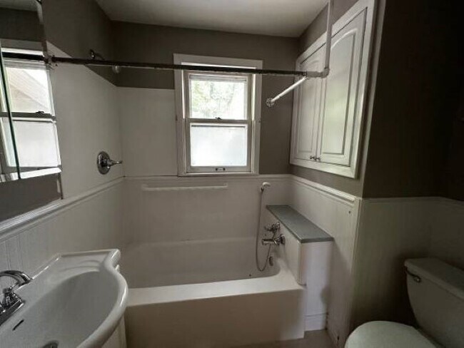 Building Photo - 505 Brookland Park Dr