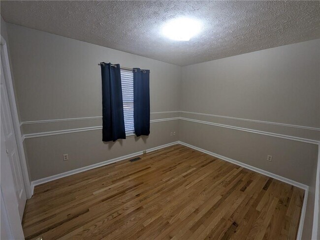 Building Photo - 1995 Holly Cove Rd