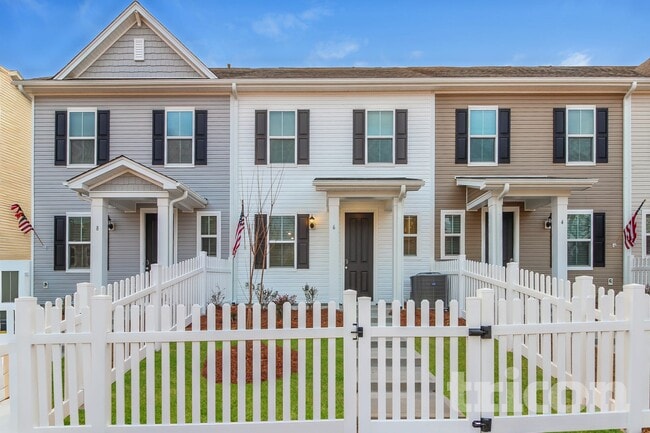 Building Photo - Tricon Simpsonville