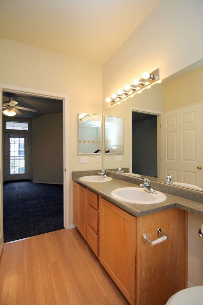 Building Photo - 1180 NE 63rd Way