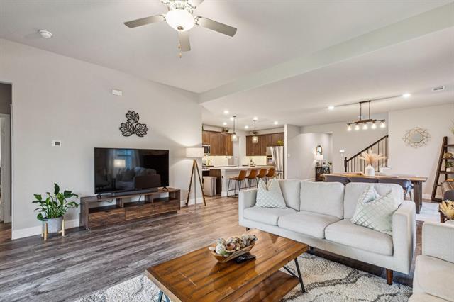 Building Photo - 2129 Gill Star Dr