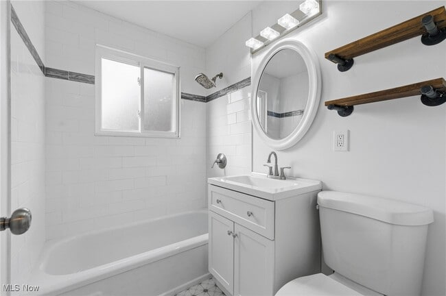 Building Photo - 6677 Crenshaw Dr