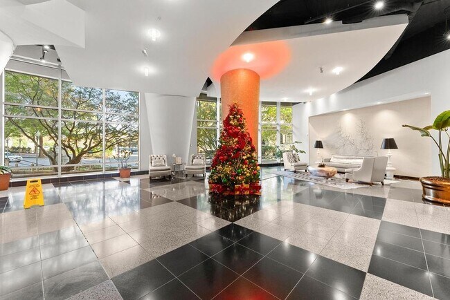 Building Photo - 3338 Peachtree Rd NE