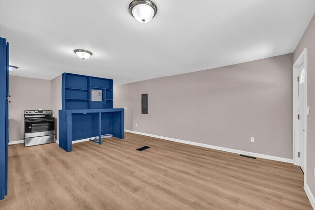 Building Photo - Charming 2BR Duplex in Atlanta