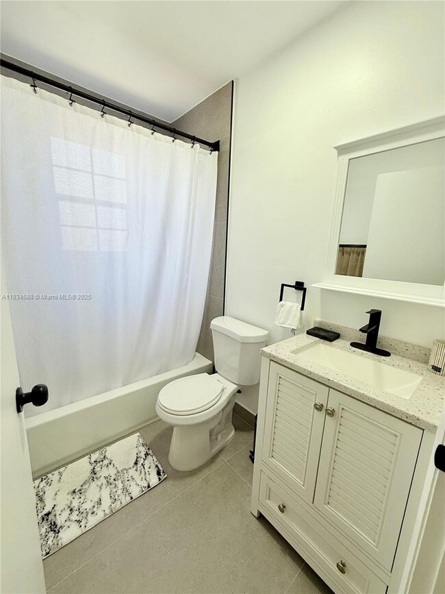 Building Photo - 16262 SW 139th Ct