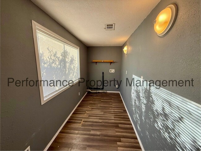 Building Photo - Stunning 4 Bed/2 Bath NE Home w/ Solar, RB...
