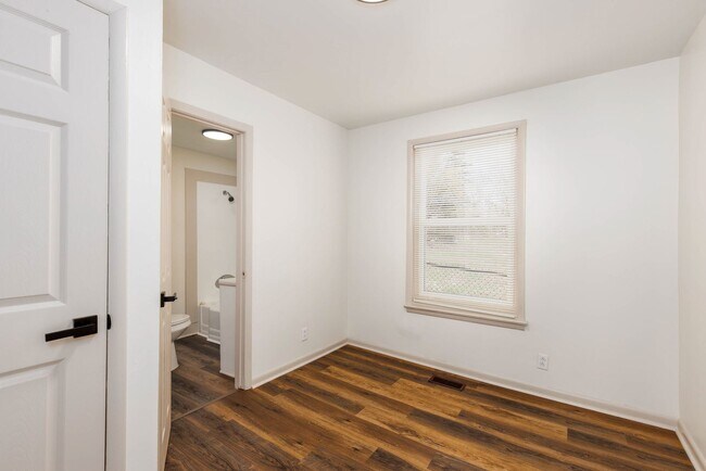 Building Photo - 3 Bedroom, 2 Bath in Birmingham