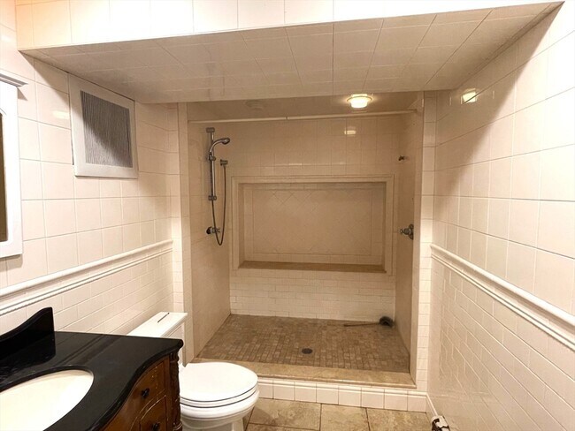 Building Photo - 36 Sunhill Ln