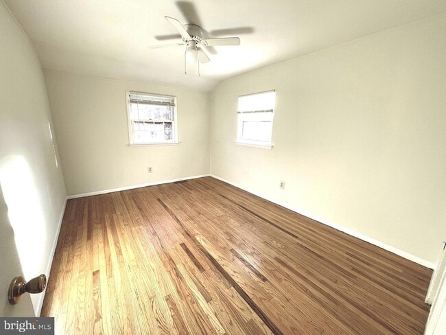 Building Photo - 1717 Red Oak Rd