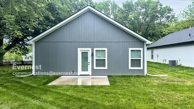 Building Photo - Charming 3-Bedroom Retreat in a Peaceful N...