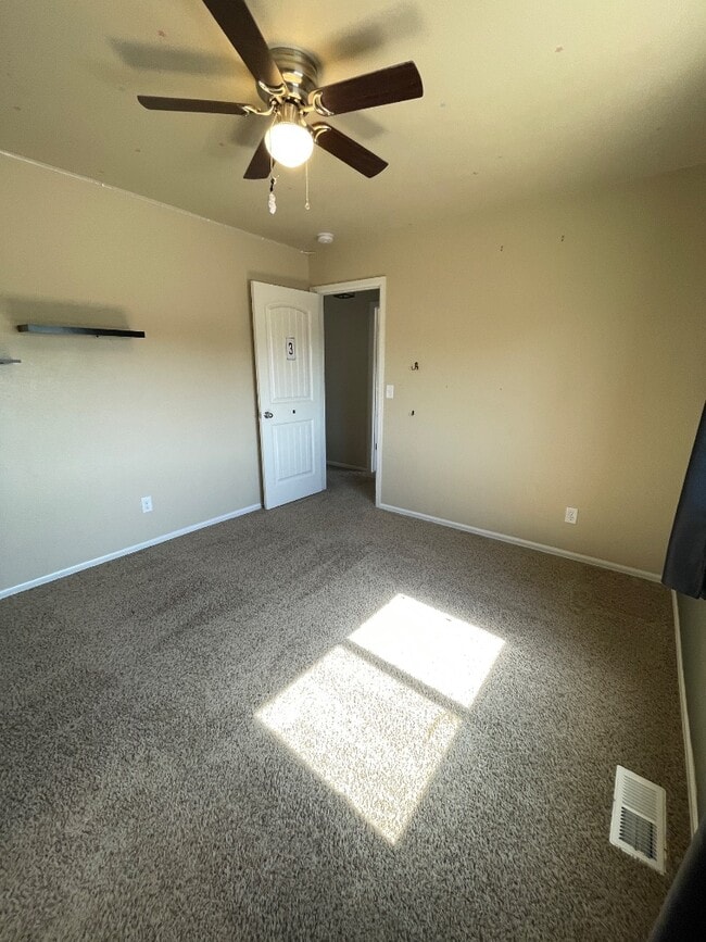 Building Photo - 5136 Killdeer Dr