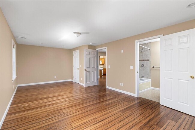 Building Photo - 275 Union Ave