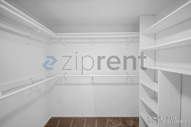 Building Photo - 4367 Amanecer Dr