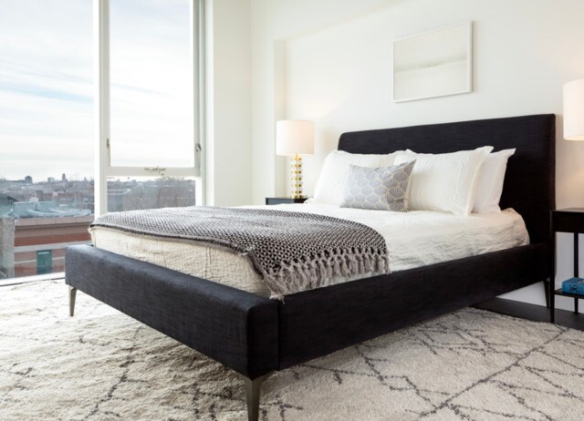 Building Photo - 1664 W Division St