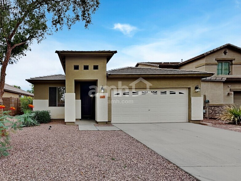 Primary Photo - 7814 S 74th Ave