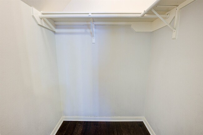 Building Photo - 6543 Horsepen Bayou Dr