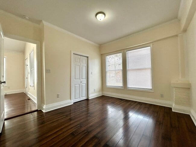 Building Photo - 202 Maurice St