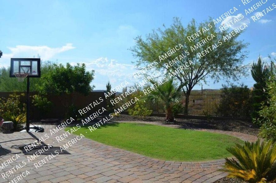 Building Photo - 1912 W Black Hill Rd