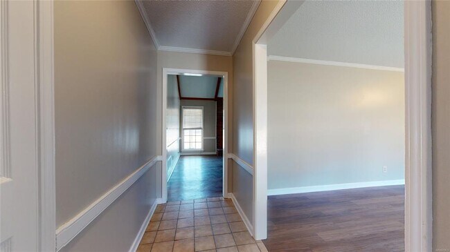 Building Photo - 1806 Heatherton Dr