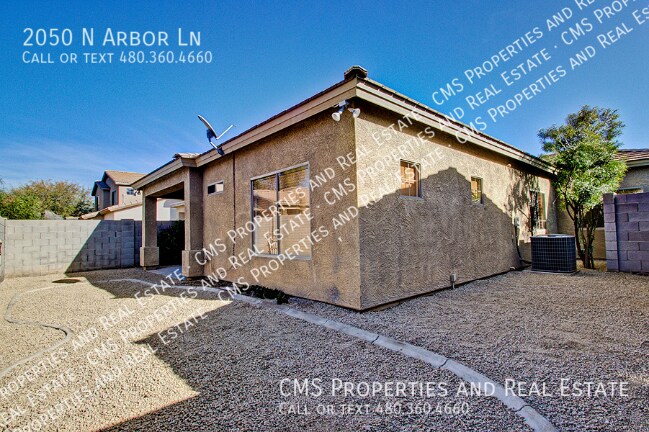 Building Photo - 2050 N Arbor Ln