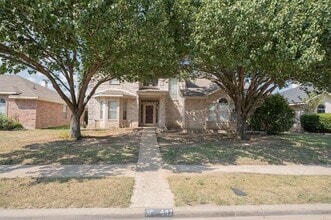 Building Photo - 447 Maple Grove Dr
