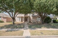 Building Photo - 447 Maple Grove Dr