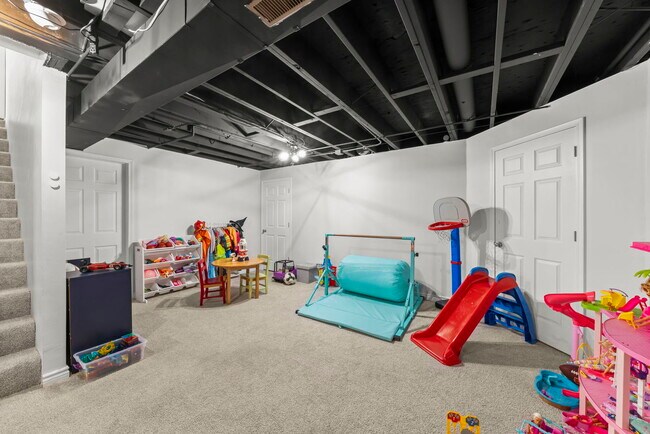 Building Photo - 3404 Interlochen Ln
