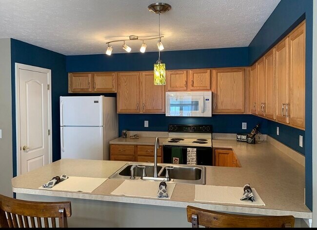 Building Photo - 23176 Grist Mill Ct