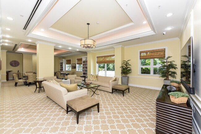 Building Photo - 403 S Sapodilla Ave